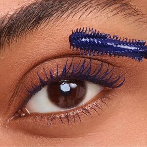 BOSSY COSMETICS Extremely Bossy Lengthening & Volumizing Mascara - Sapphire